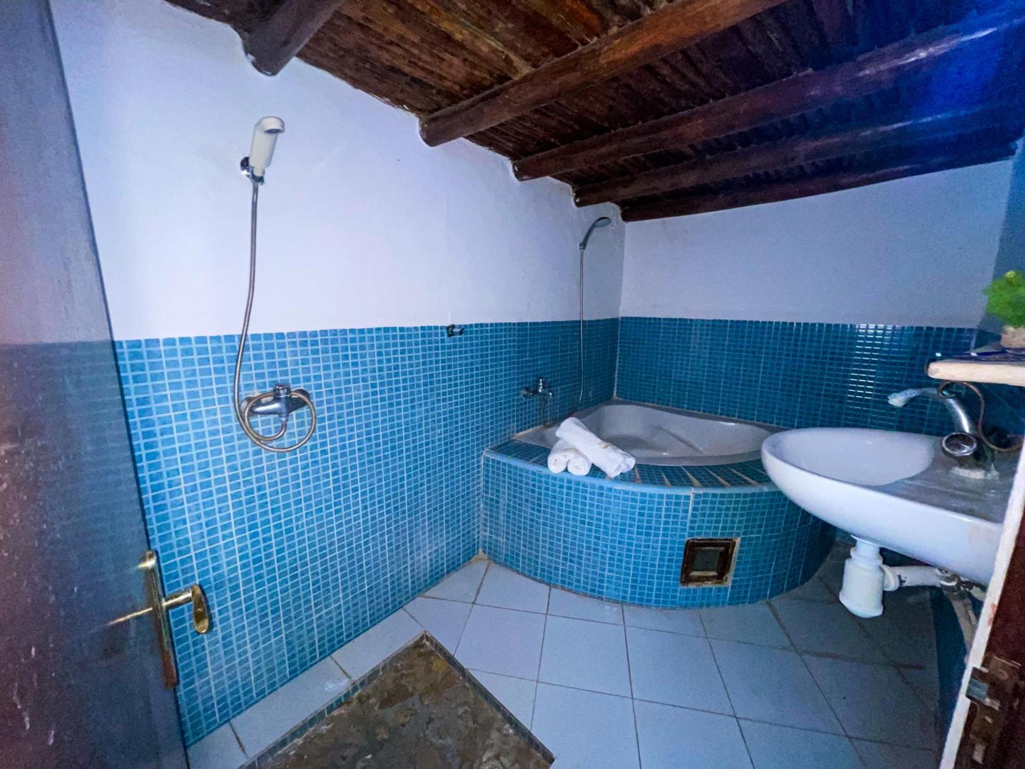 Aksri Auberge Le Refuge מראה חיצוני תמונה